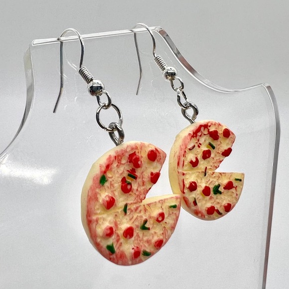 Pizza Earrings - Supreme Pepperoni Pizza - Pizza Slices - Gamer Earrings - Picture 2 of 9